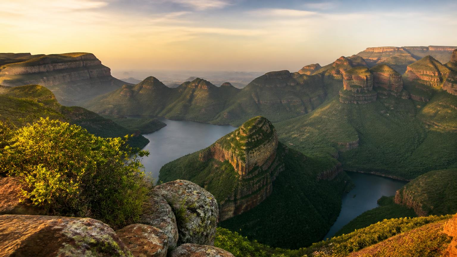 Sunrise over the Blyde River Canyon and Three Rondavels on the Panorama Route in Mpumalanga